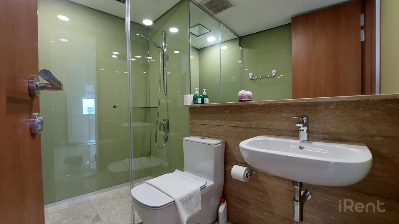 Sky Suites With Klcc Twin Tower View By Irent365 Kuala Lumpur Exterior foto